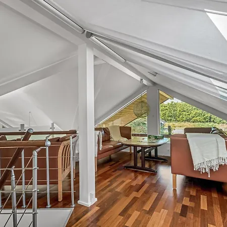 Lovely With Hot Tub, Located In Quiet Surroundings * Frostrup