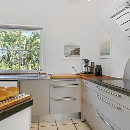 Lovely With Hot Tub, Located In Quiet Surroundings Hébergement de vacances *